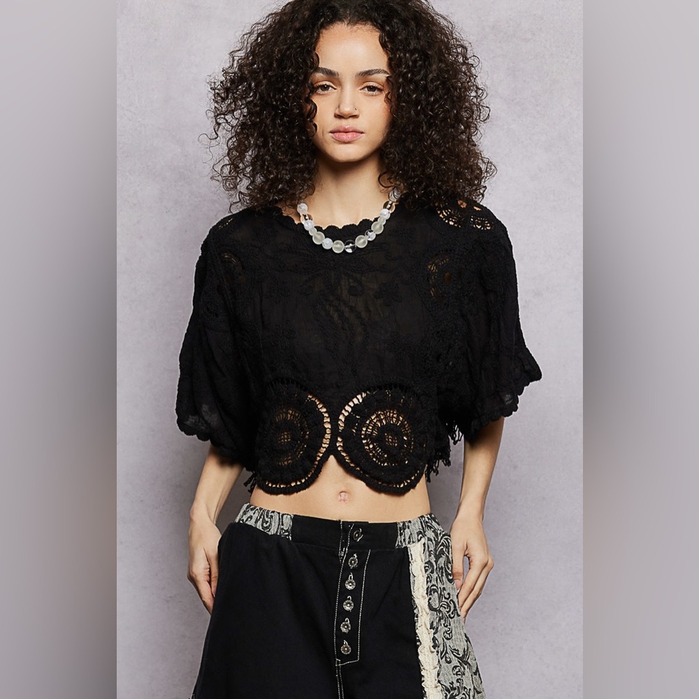 PT26 New POL Elegant Black Lace Top